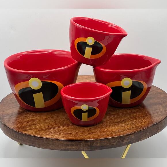 Rae Dunn Disney Pixar Incredibles 4 Piece Red Ceramic Measuring Cup Set New Gift - Picture 2 of 16